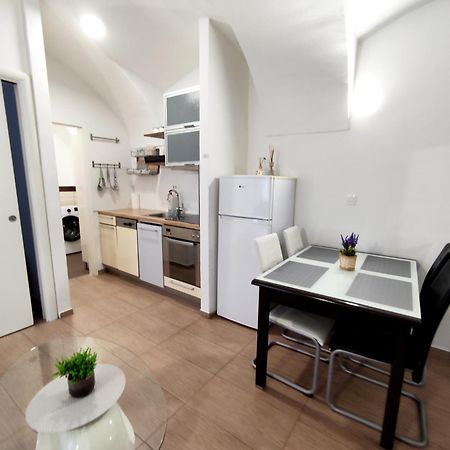 Studio Apartment Sisters 3-4 Ljubljana Bagian luar foto
