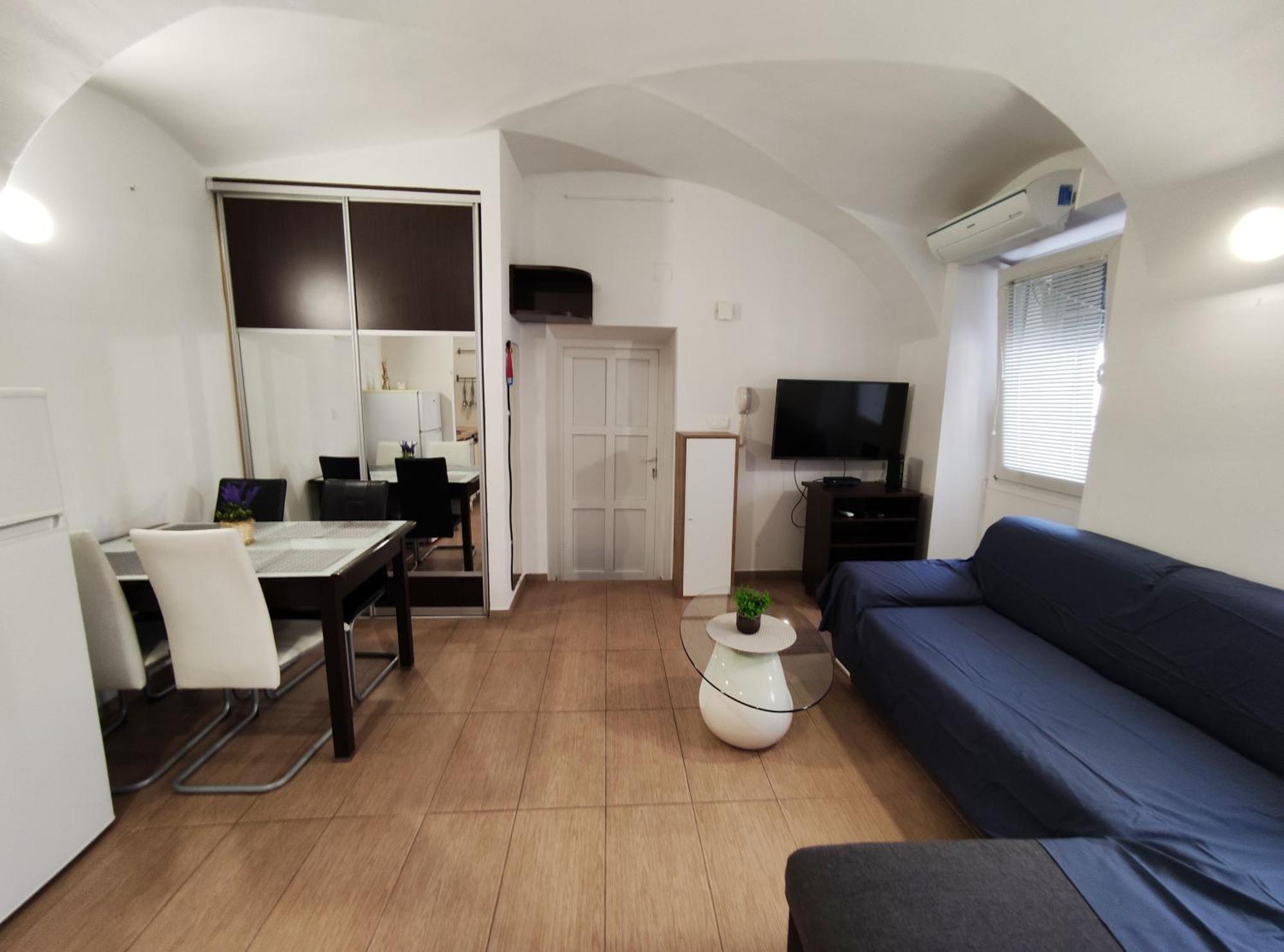 Studio Apartment Sisters 3-4 Ljubljana Bagian luar foto