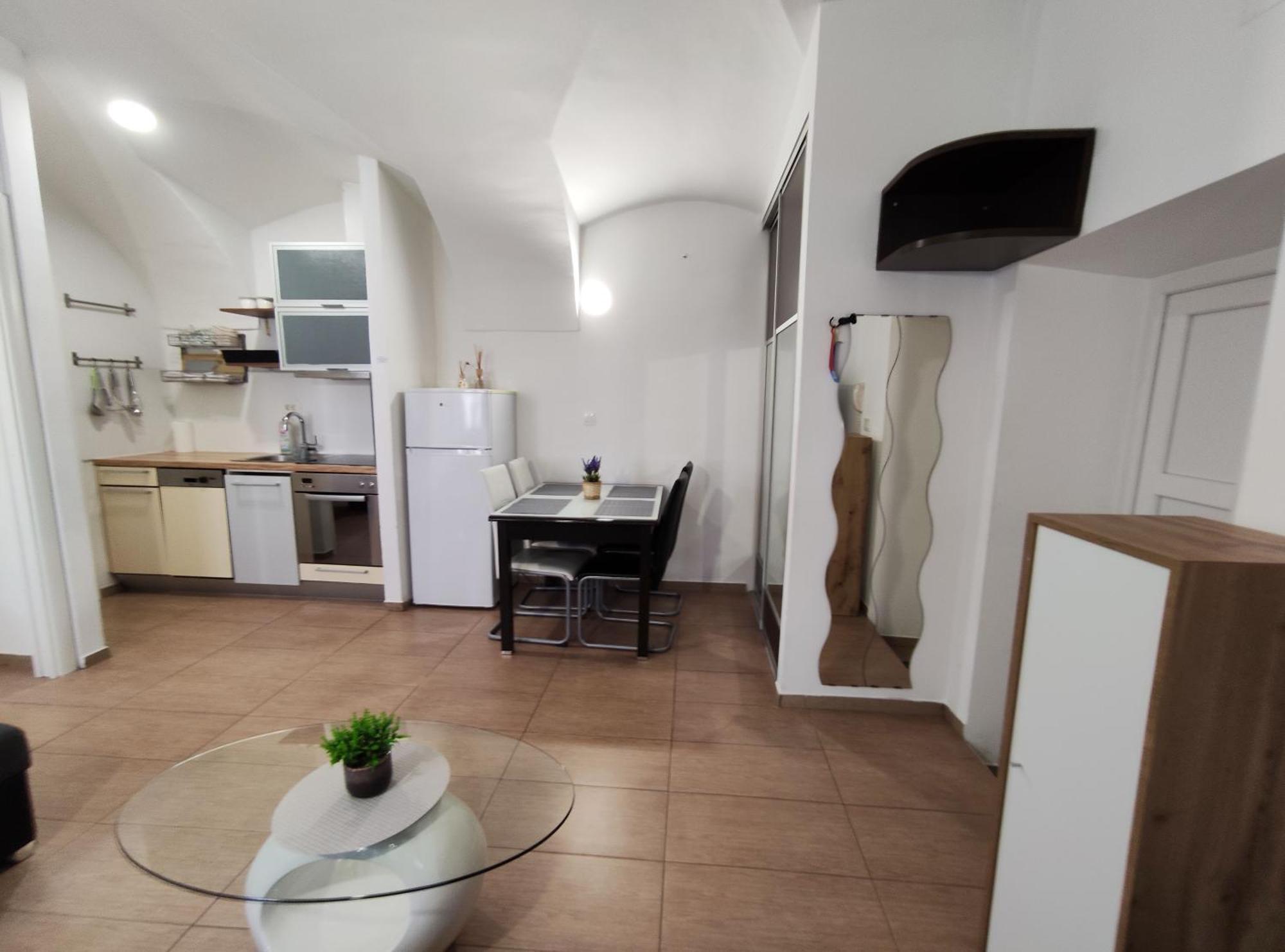 Studio Apartment Sisters 3-4 Ljubljana Bagian luar foto