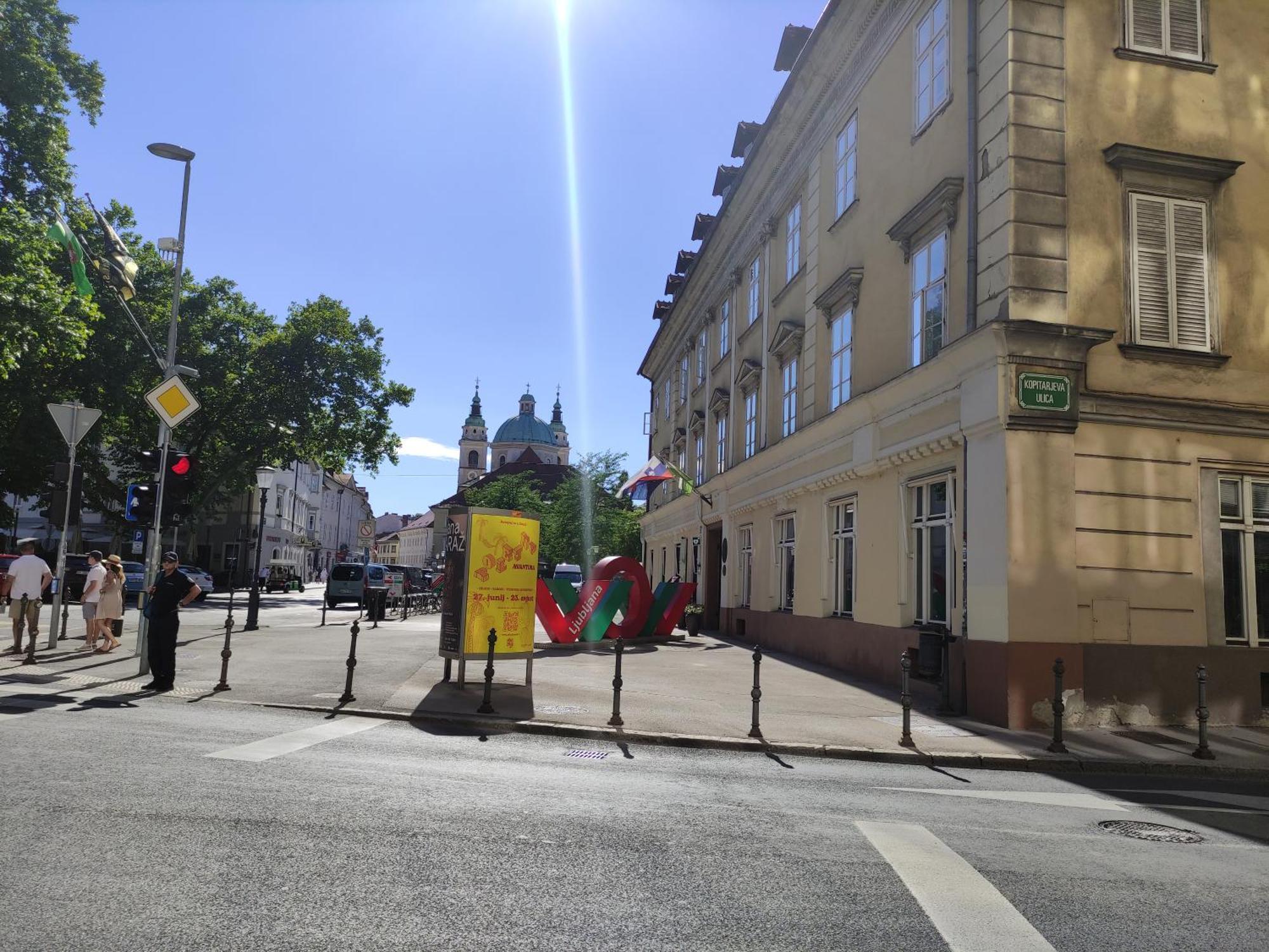 Studio Apartment Sisters 3-4 Ljubljana Bagian luar foto